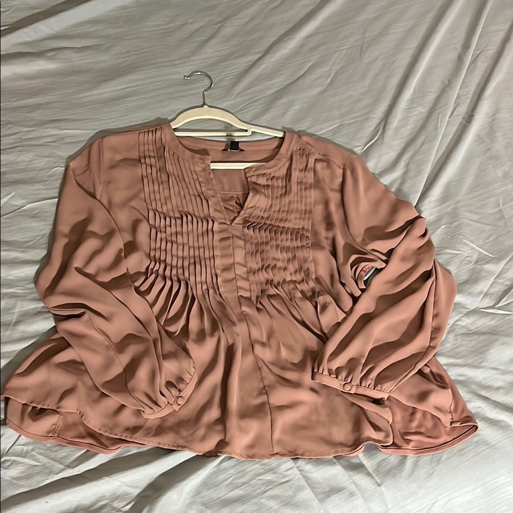 Ann Taylor woven peach blouse
